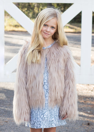 Tween Girls Faux Fur Jacket in Latte